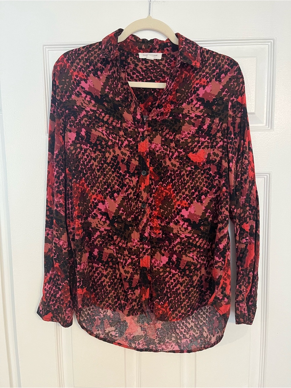 beachlunchlounge Red & Pink Abstract Button-Down Blouse